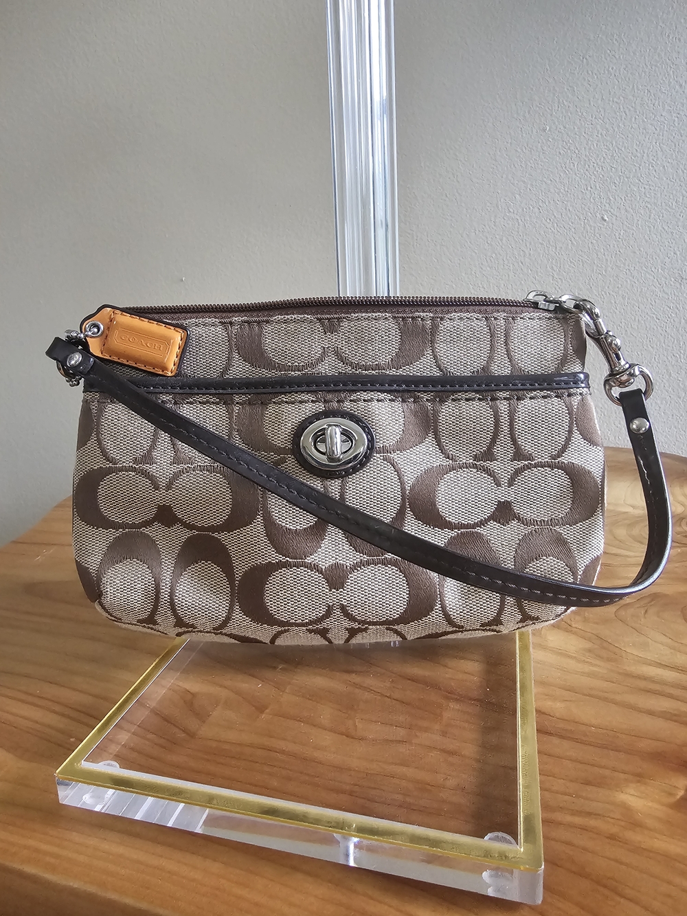 Coach Signature Canvas Brown Wristlet - Picture 9 of 10